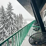Отель Medlov